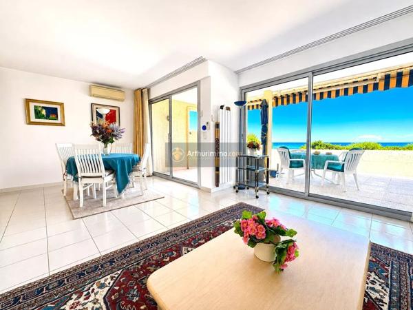 Vente                                                      Appartement
                        
                     2 pièces                      54 m2                     à Saint-Aygulf