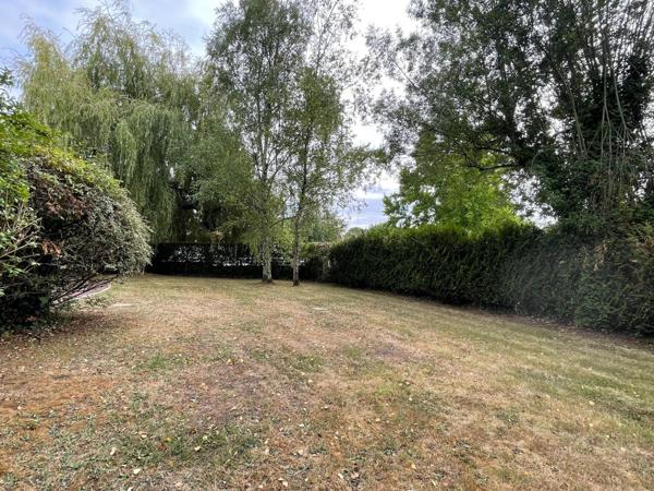 Terrain à bâtir 423 m² - Partiellement viabilisé - libre de constructeur