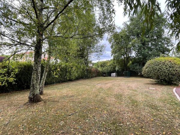 Terrain à bâtir 423 m² - Partiellement viabilisé - libre de constructeur