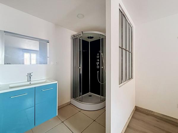 Maison Meximieux 4 pièce(s) 100 m2, 3 chambres, une terrasse, deux places de stationnement