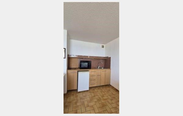 Vente Studio Vue Mer 1er ligne à rafraîchir Le grau-d'agde   