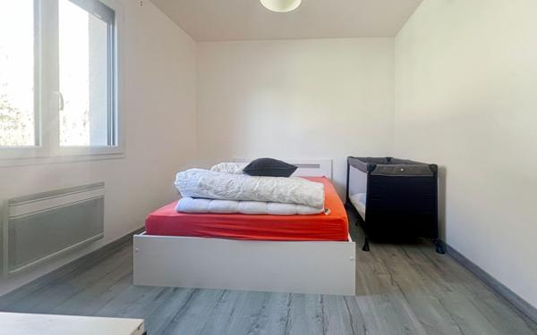 Maison à louer    5 pièces •  Atur