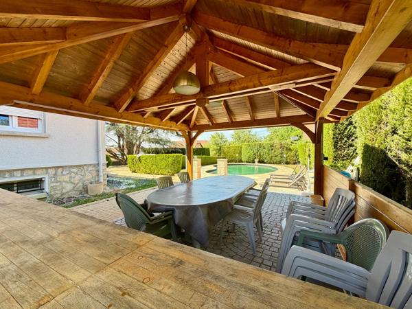 Maison familiale rénovée 160 m² à Delle avec grand jardin