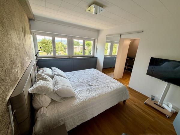 Maison familiale rénovée 160 m² à Delle avec grand jardin