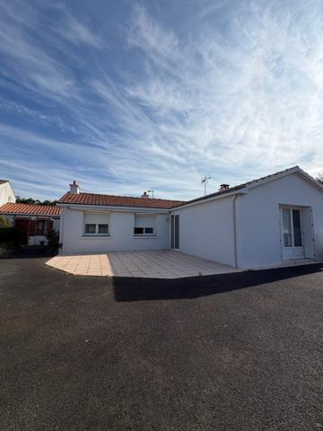 CHALLANS - MAISON 2 CHAMBRES AVEC STUDIO ET GARAGE
