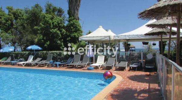 Appartement
         1 pièce
        - 32 m² 125 000 € *