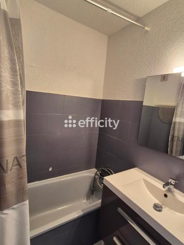 Appartement
         1 pièce
        - 32 m² 125 000 € *