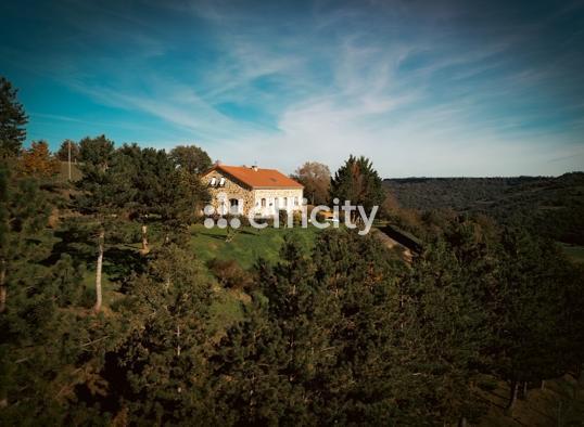 Maison 8 pièces - 223 m² Exclusivité efficity