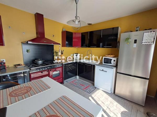 Maison 8 pièces - 223 m² Exclusivité efficity