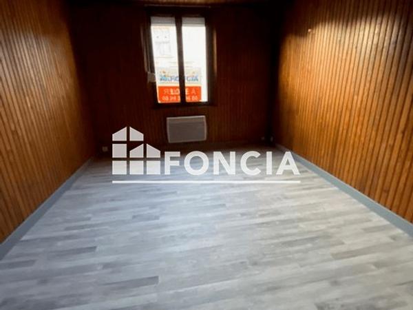 Location Maison 5 pièces 82.72 m² - 29 RUE DE LA SOMMEVUE Chateau Porcien 08360