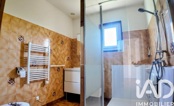 Maison à vendre 5 pièces 111 m² Le Chambon-Feugerolles