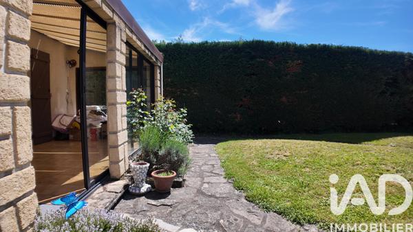 Maison à vendre 5 pièces 111 m² Le Chambon-Feugerolles