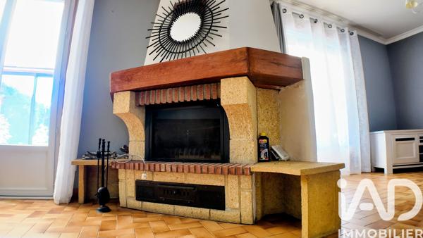 Maison à vendre 5 pièces 111 m² Le Chambon-Feugerolles