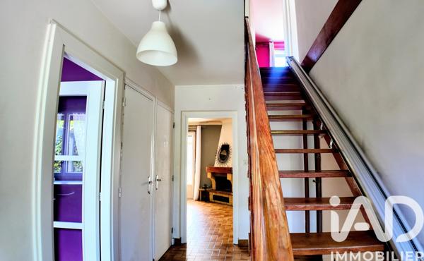 Maison à vendre 5 pièces 111 m² Le Chambon-Feugerolles