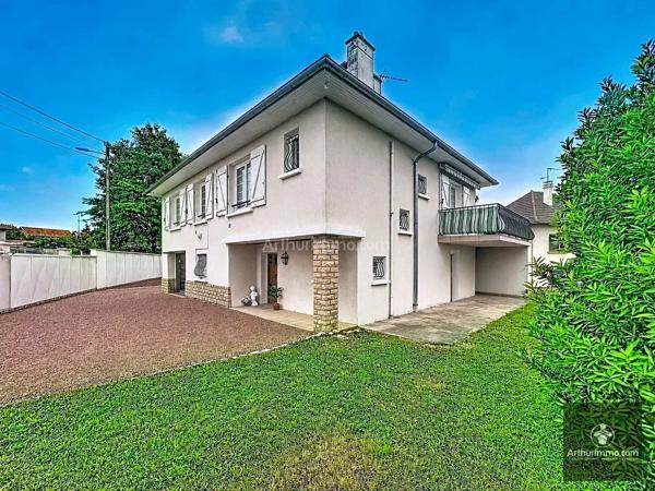 Vente                                                      Maison
                        
                     6 pièces                      146 m2                     à Mably