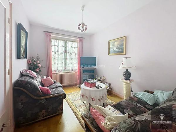 Vente                                                      Maison
                        
                     6 pièces                      146 m2                     à Mably