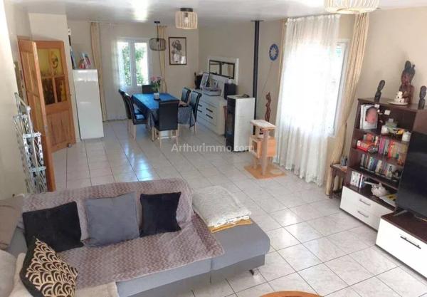 Vente                                                      Maison
                        
                     5 pièces                      117 m2                     à Digne-les-Bains
