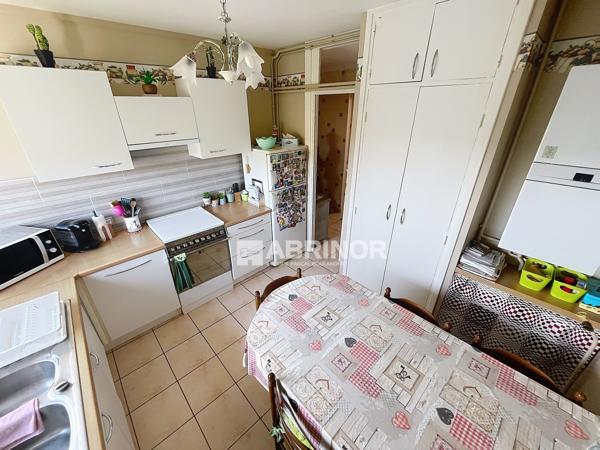 APPARTEMENT 3 CHAMBRES AVEC BALCON ET GARAGE PROCHE CENTRE VILLE DERNIER ETAGE VALENCIENNES