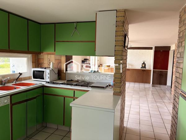 MAISON  AVEC JARDIN GARAGE ET DEPENDANCE