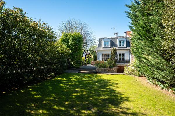 Maison Chatou - 8 pièces - 218 m² Chatou