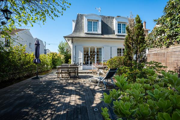Maison Chatou - 8 pièces - 218 m² Chatou