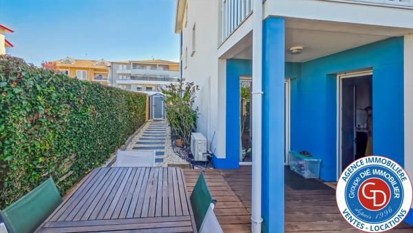 Gujan-Mestras (33470) Type 3 avec 2 chambres et parking individuel extérieur.