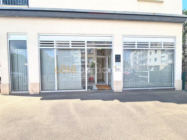 Location Local commercial68,38 m² - 3 Pièces - LE PECQ (78230)