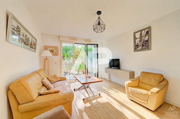 Appartement Rueil Malmaison 3 pièce(s) 62.86 m2 485 000 € **  - Référence  20090