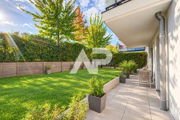 Appartement Rueil Malmaison 3 pièce(s) 62.86 m2 485 000 € **  - Référence  20090
