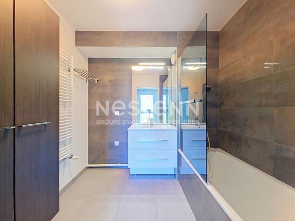 À vendre appartement 2 pièces avec terrasse, parking et cave, quartier de la Croix Bonnet à Bois d'Arcy