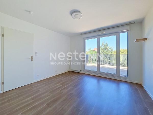 À vendre appartement 2 pièces avec terrasse, parking et cave, quartier de la Croix Bonnet à Bois d'Arcy