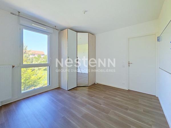 À vendre appartement 2 pièces avec terrasse, parking et cave, quartier de la Croix Bonnet à Bois d'Arcy