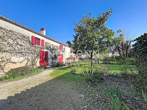 Belle maison en pierre d'environ 190 m² sur 1500 m² de terrain