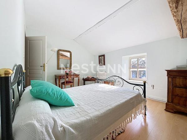 Belle maison en pierre d'environ 190 m² sur 1500 m² de terrain