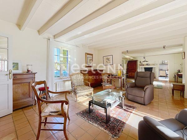 Belle maison en pierre d'environ 190 m² sur 1500 m² de terrain