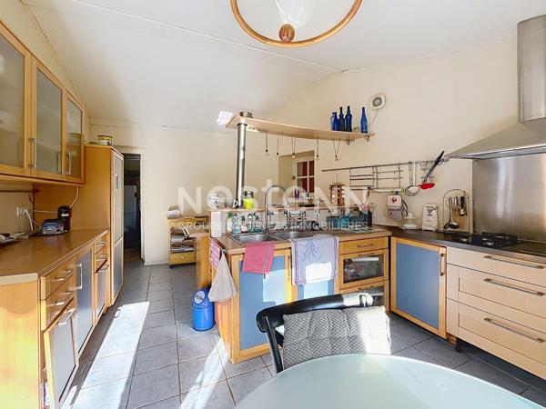 Belle maison en pierre d'environ 190 m² sur 1500 m² de terrain