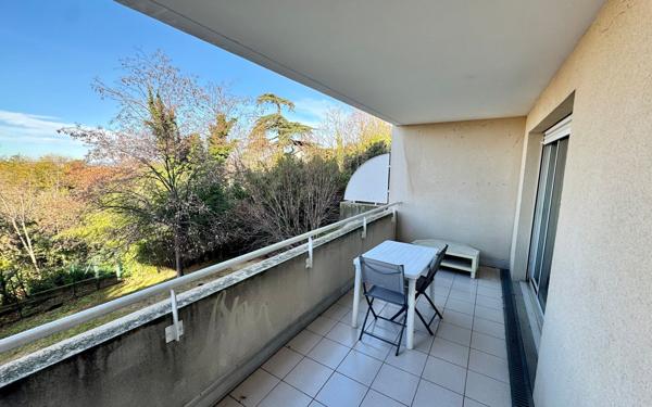 Appartement à vendre    2 pièces • 48 m2 Marseille 12