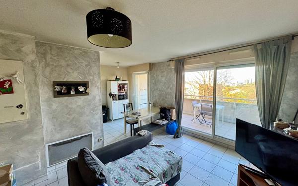 Appartement à vendre    2 pièces • 48 m2 Marseille 12