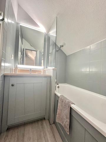 Duplex rénové, terrasse, vue pistes de ski