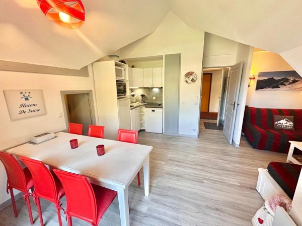 Duplex rénové, terrasse, vue pistes de ski