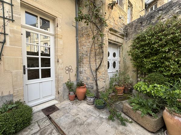 Hôtel particulier des XVème et XVIIIème siècles - BAYEUX