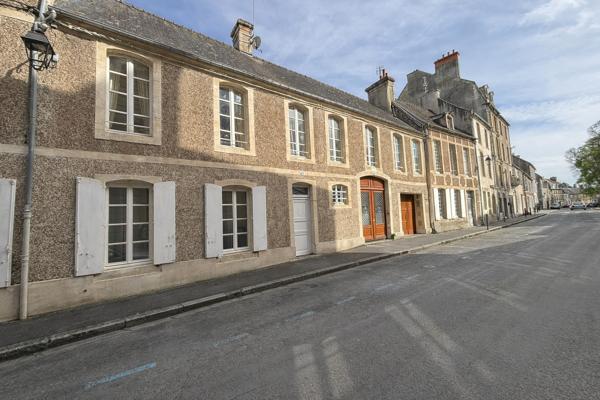 Hôtel particulier des XVème et XVIIIème siècles - BAYEUX