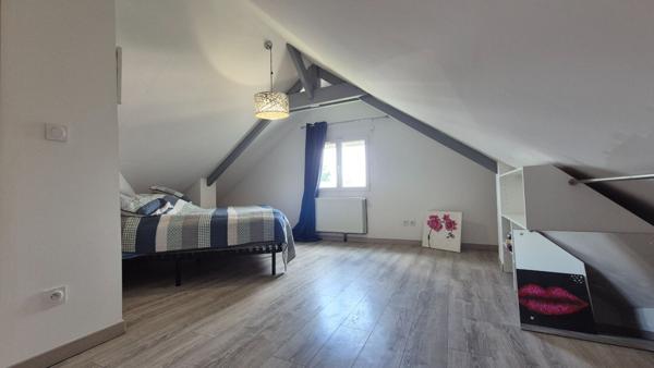 Maison Grisy Suisnes 7 pièce(s) 142 m2