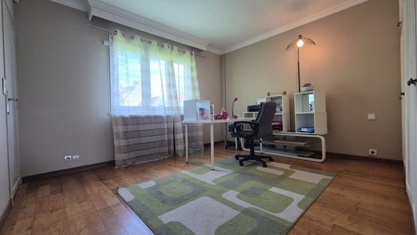Maison Grisy Suisnes 7 pièce(s) 142 m2