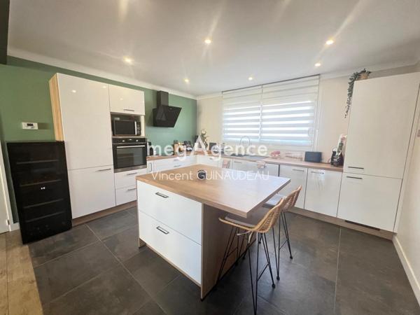 Maison à CHOLET, 49300 - 6 pièces 121m²