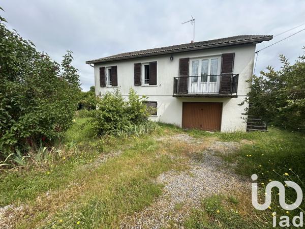 Maison 4 pièces de 80 m² à Saint-Benoît-du-Sault (36170)
