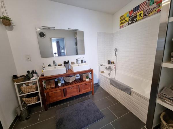 Maison Les Cheres 8 pièces 220 m2, garage, piscine