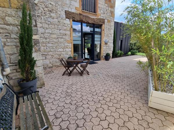 Maison Les Cheres 8 pièces 220 m2, garage, piscine