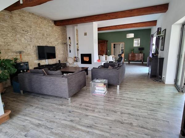 Maison Les Cheres 8 pièces 220 m2, garage, piscine