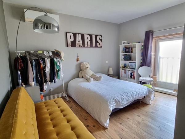 Maison Les Cheres 8 pièces 220 m2, garage, piscine